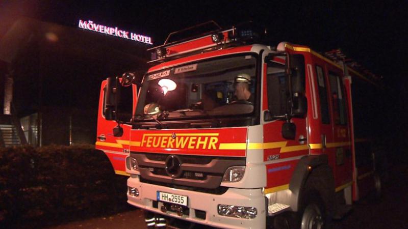 Die Feuerwehr war mit dem Umweltdienst und einem Löschzug am Hotel im Einsatz