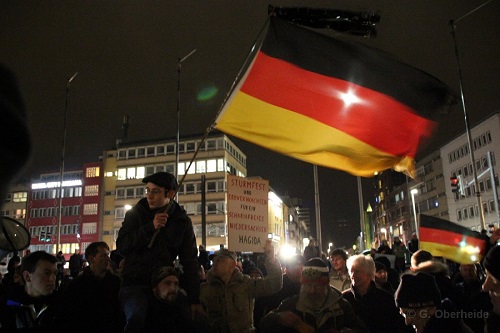 Robert Malcoci (mit Deutschlandfahne) bei Hagida