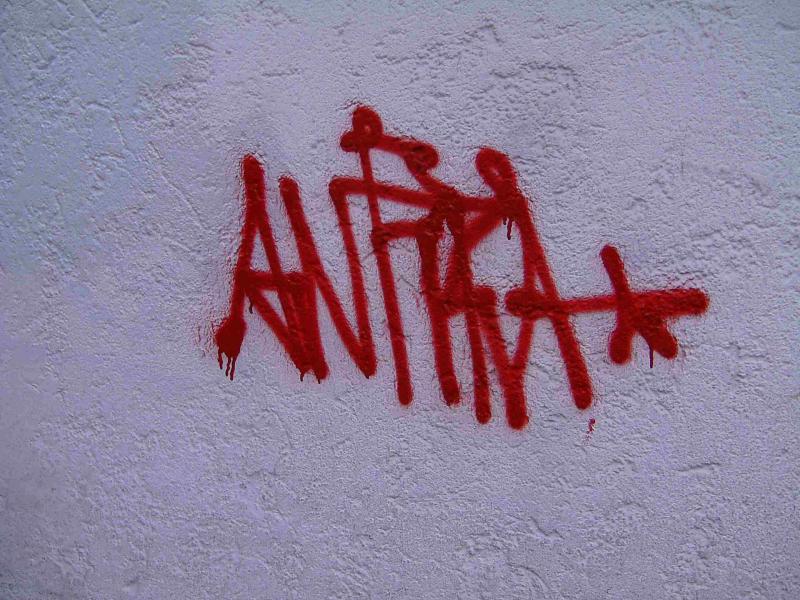 6-antifa rot+.JPG