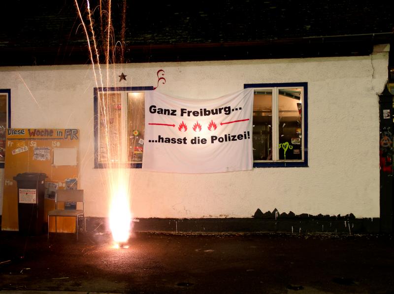 Ganz Freiburg hasst die Polizei!