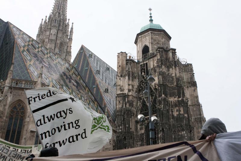 Always moving forward! In dem Fall einmal rund um den Stephansdom