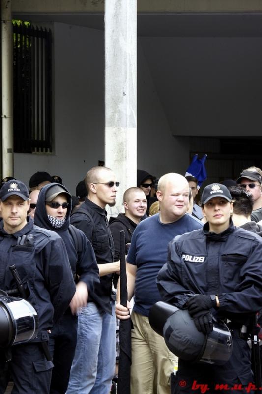 24.08.10 Neumünster; mittig Björn Schubert, rechts daneben Sebastian Sommer.