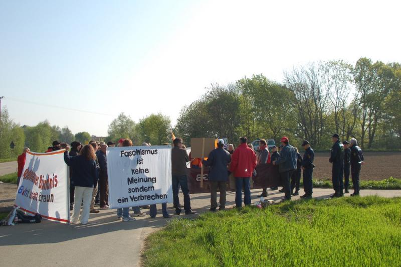 Antifaschistische Kundgebung am Vormittag