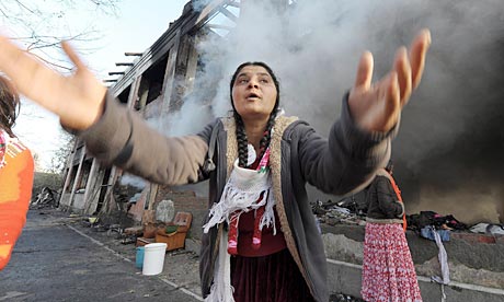 Turin: abgefackelte Roma Siedlung