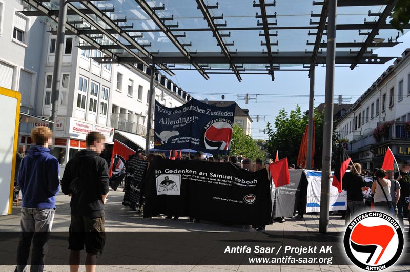 Auftaktkundgebung in der Französischen Straße (Pavillon)