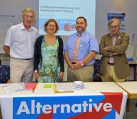 Der Vorstand der AfD Freiburg (v.l.n.r.): Michael Dyllick-Brenzinger (Schatzmeister), Elke Fein (Parteisprecherin), Ralf Guhmann (Parteisprecher) und Ronald Asch (Beisitzer). Foto: Michael Bamberger