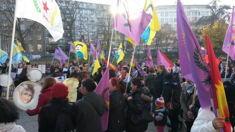 Demo zum Tag gegen Gewalt an Frauen 1