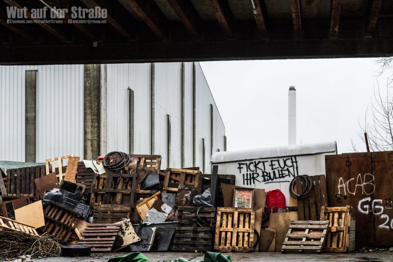 Luftschlossfabrik: Wut auf der Straße