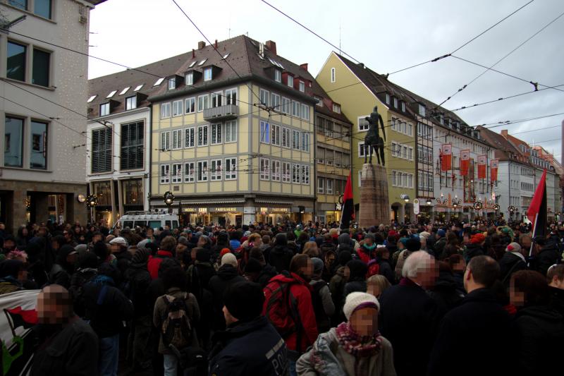 Unangemeldete Demo am Bertoldsbrunnen