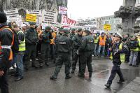 Auseinandersetzung bei Demo der „besorgten Eltern“ 14