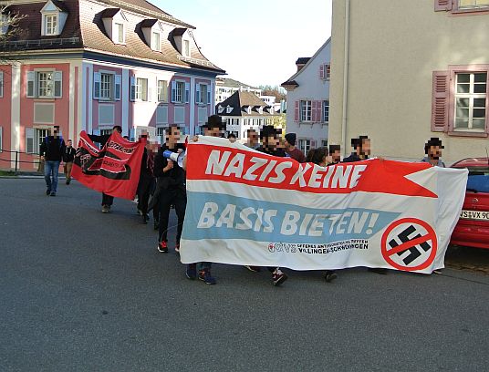 Demo zu dem offiziellen Eingang von Nein zum Heim