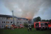 Hinweise für Brandstiftung oder einen politischen Hintergrund gab es laut Polizei zunächst keine.