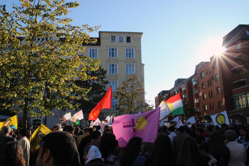 Hunderte in Solidarität mit Rojava 4