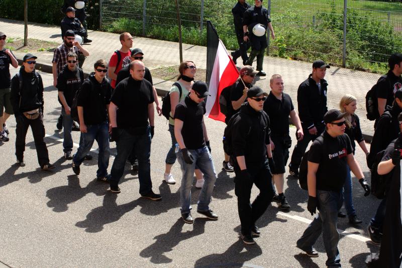 Nazis am 1. Mai 2012 in Speyer - 42