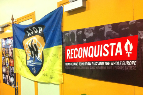 "Reconquista Europe" auf der 2. national-revoutionären Konferenz in Paris (14.11.2015)